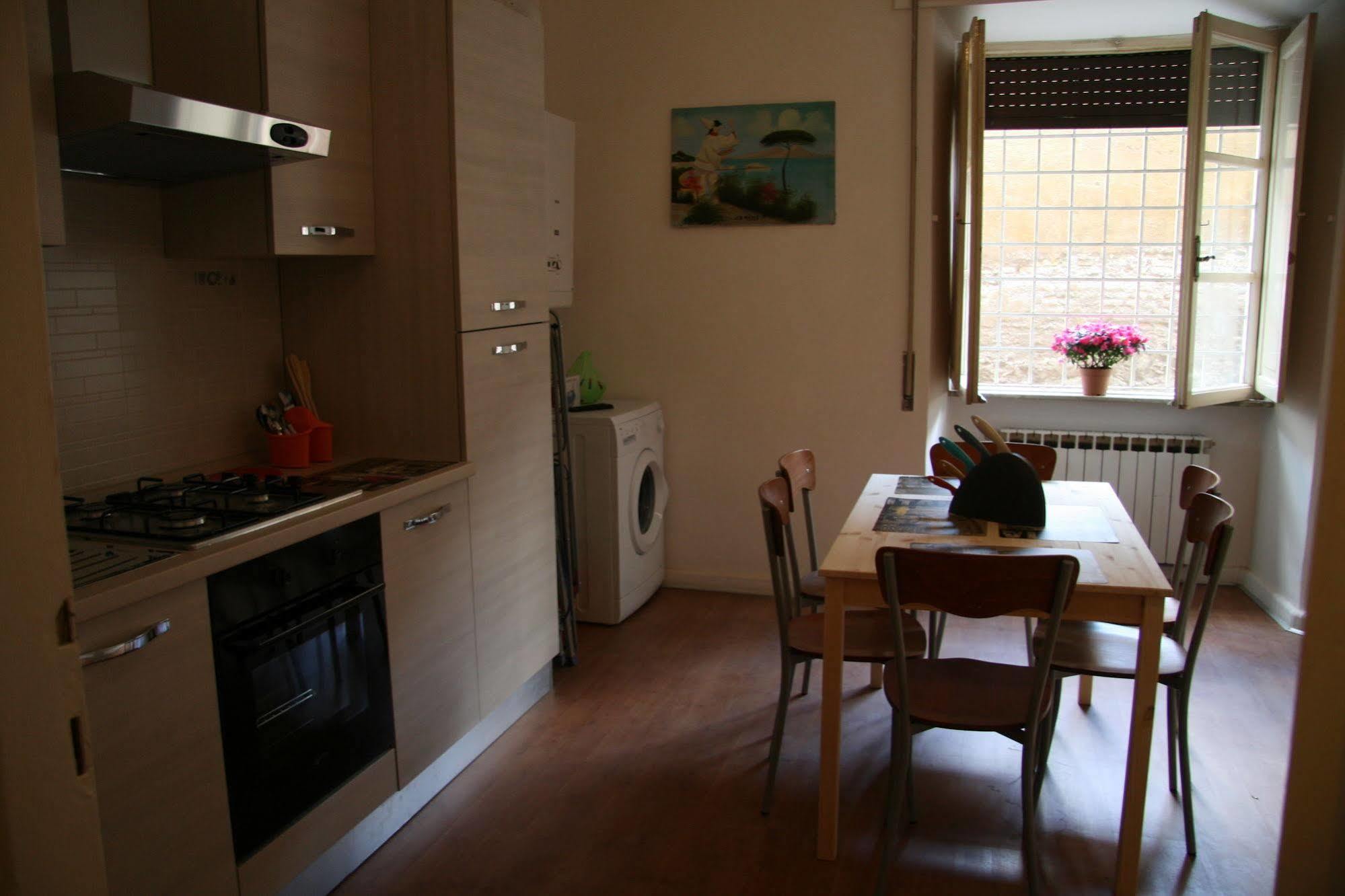 Trasteveredreamsuites B&B Rome Buitenkant foto